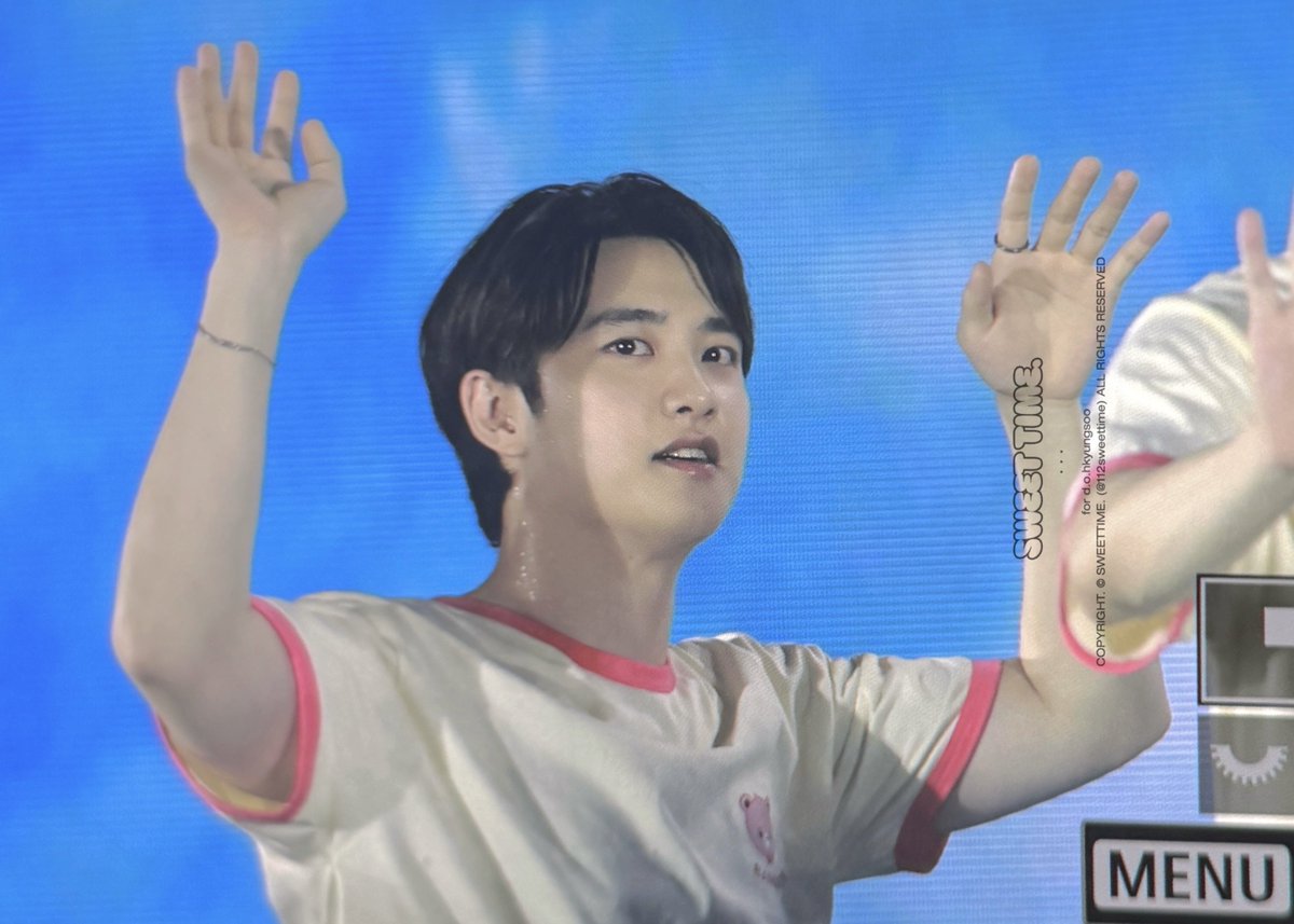 260214 🥺🤍

#도경수 #디오 #DOHKYUNGSOO #KYUNGSOO #DO (D.O.) #都敬秀 #都暻秀 #ドギョンス #EXO <a href="/DOHKYUNGSOO_X/">도경수(DOH KYUNG SOO) OFFICIAL</a>