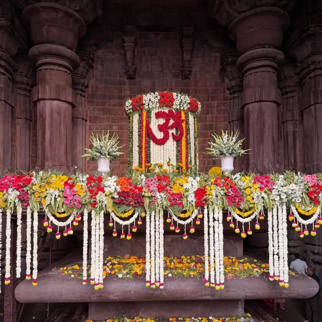 YogeshSahuBPL's tweet photo. #शुभ_महाशिवरात्रि
🙏
पावन पर्व महाशिवरात्रि की आप सभी को हार्दिक शुभकामनाएं ।। 
🚩🚩
भोजेश्वर महादेव की जय 🙏🏼
#bhojpurtemple https://t.co/pEmbAQkoEq