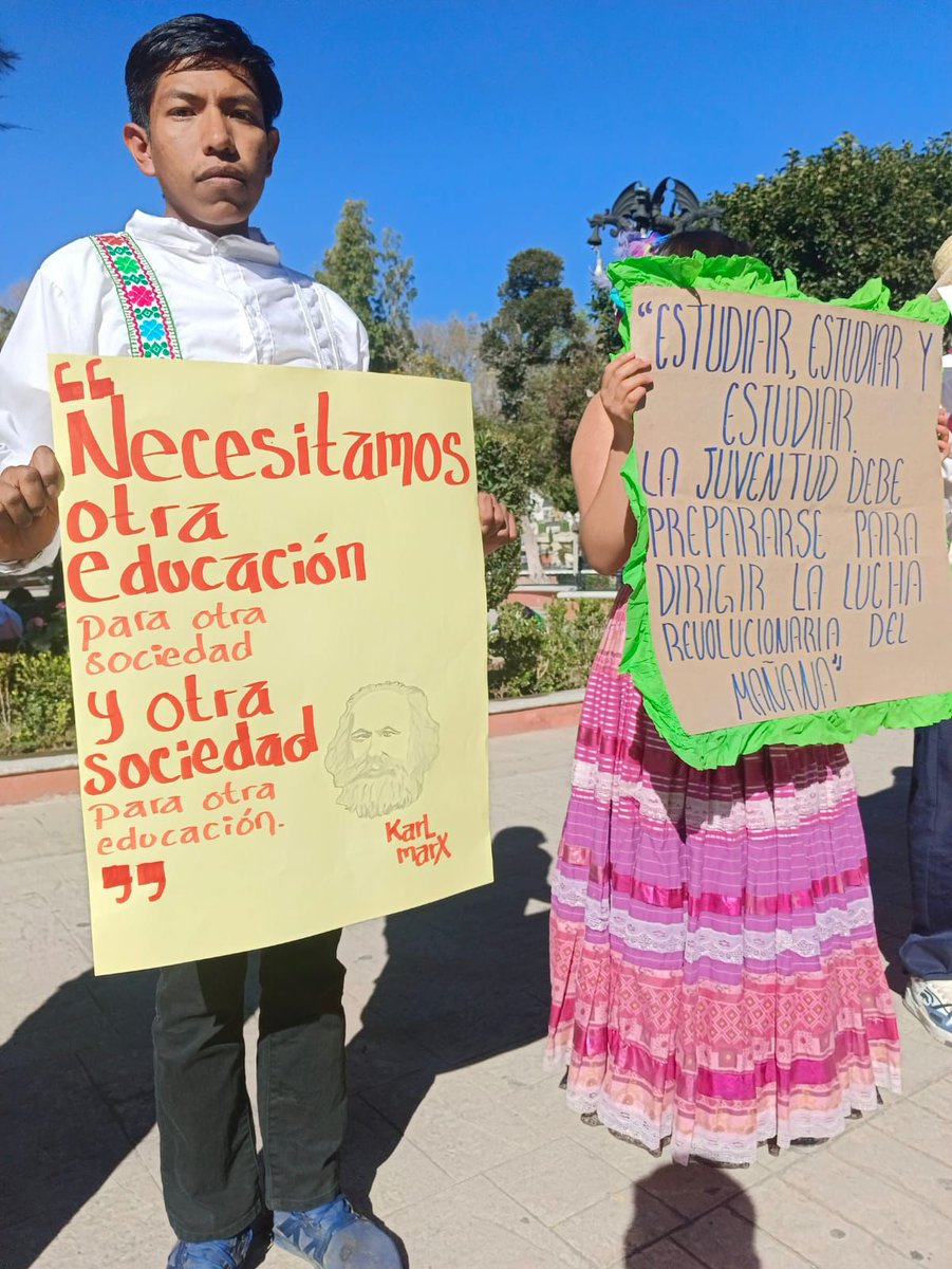 Por que la educación en fundamental hacemos un llamado urgente a <a href="/GobTlaxcala/">Gobierno de Tlaxcala</a> para que de soluciones ante los problemas que enfrenta la institución <a href="/CecyteTlaxcala/">CECyTE Tlaxcala</a>