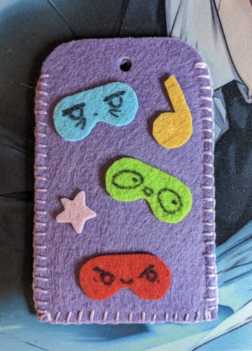 Le petit porte-carte Pyjams du stream de ce matin est terminé ✌️❤️🧡💚🩵🩷