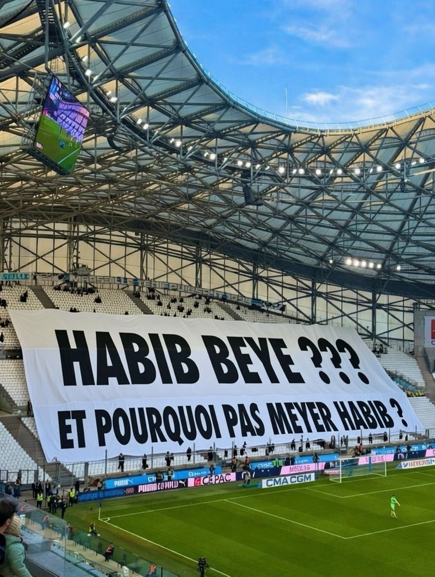 Out Of Context OM tweet media