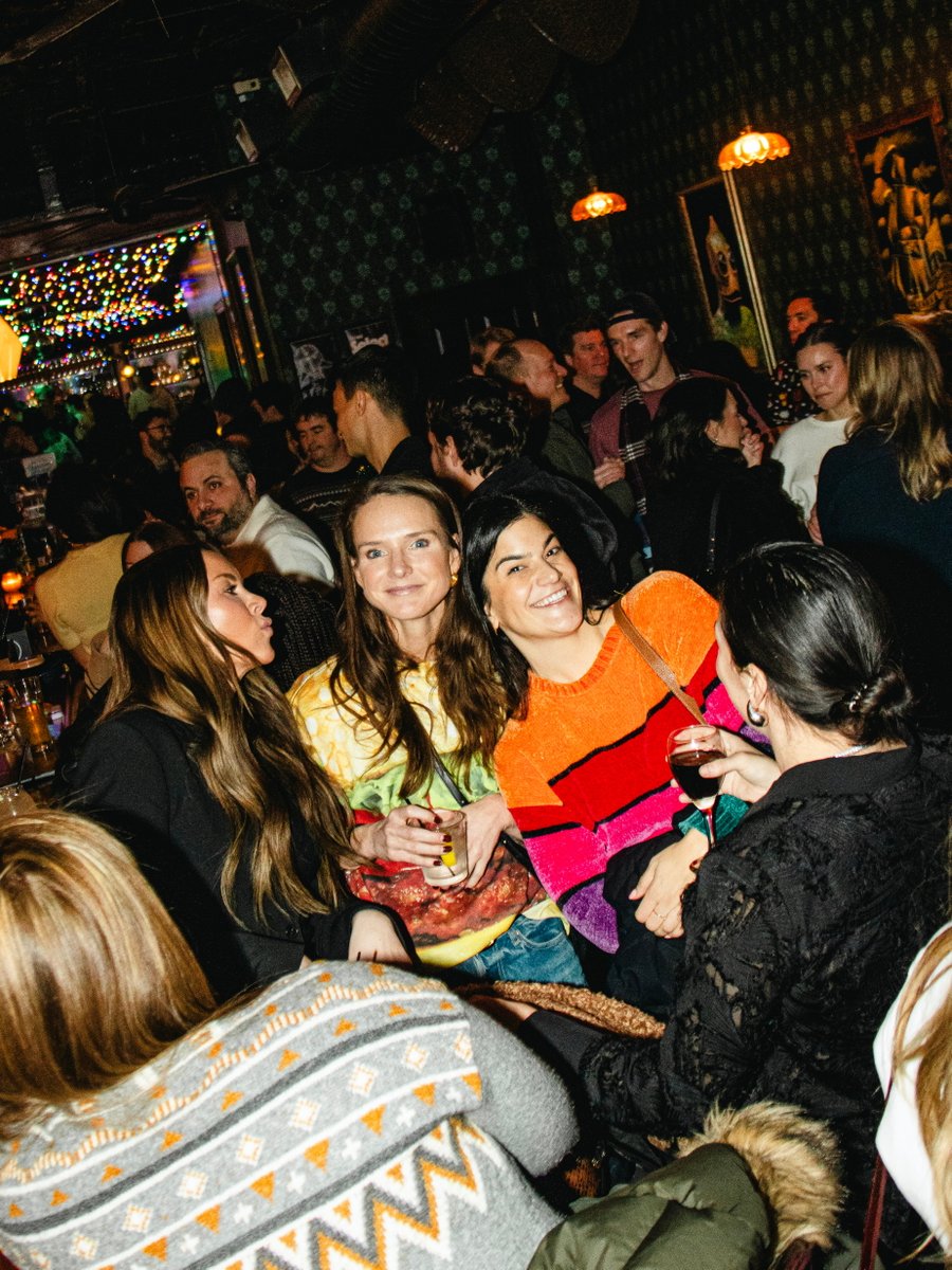 Will you be our Valentine?

📸: @anukaphotos