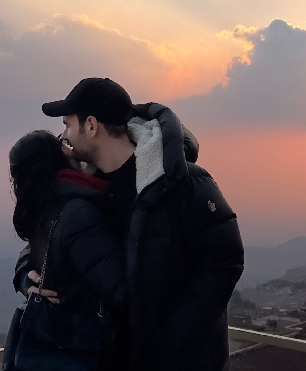 Hep gül Esra Bilgiç 🤍