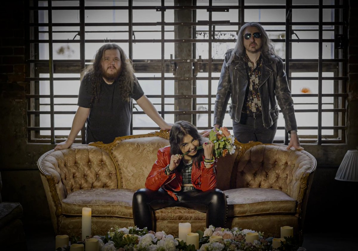 Wishing you all a happy Varkan-tine's day! 🤘🖤💐