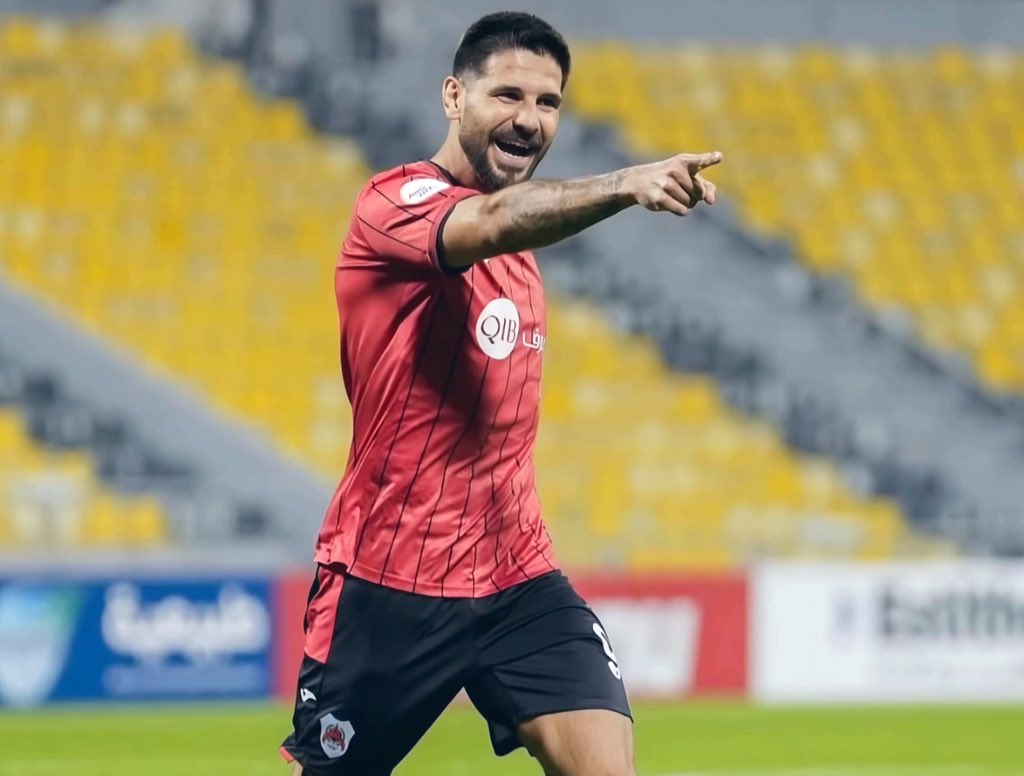 كنا نقدر ننتظره لين يتعافى من الإصابة😔
خسرنا أعظم مهاجم مر في تاريخ الهلال
حسبي الله على من كان السبب في خروجه من الهلال 💔💔💔💔💔💔💔💔💔💔