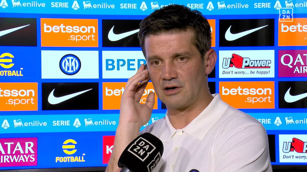 marifcinter's tweet photo. Chivu: "Io devo insegnare ai miei giocatori di non mettere l'arbitro nella condizione di prendere una decisione. Critiche a Bastoni per l'atteggiamento post espulsione? Bastoni la manata la sente e la prende, il tocco è leggero ma c'è. Non è certo una simulazione come ho visto altre volte in questo campionato"