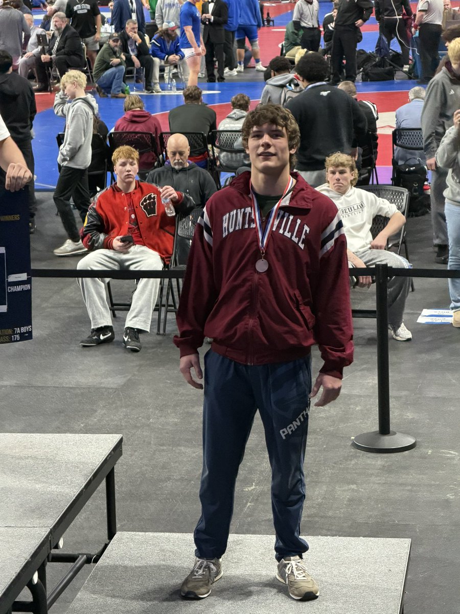 Shane Smith is a 7A STATE PLACER! What a great choice to come back after a year away from the mat. 

Shane is super consistent and reliable. 

 #GBR #PantherWay🐾 #theHSV