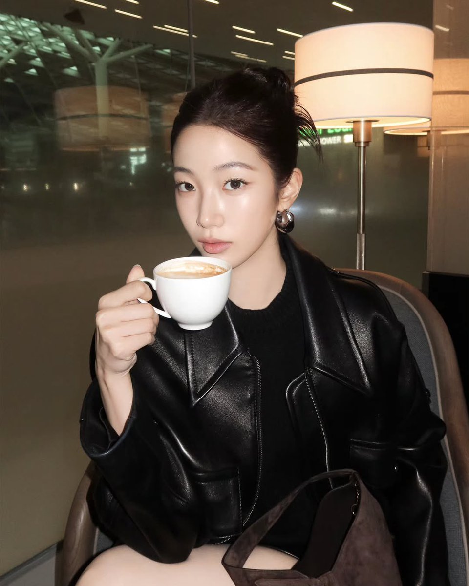 KAZUHA will be attending the New York Fashion Week for KHAITE in One Hour🔥❤️‼️

DROP THE TAGS

#KazuhaForKhaite 
#KAZUHAxKHAITE
#NYFW #KAZUHA