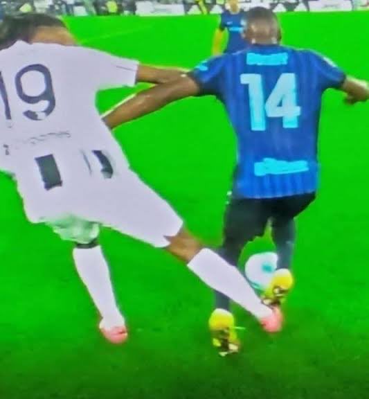 <a href="/FClMthomas/">thomas</a> Kephren literally smacked Bonny off the ball when they scored the match winner THIS SEASON, with VAR not even checking the foul.

But they are throwing tantrums cos Inter got one favourable call this season and its in February 🤣