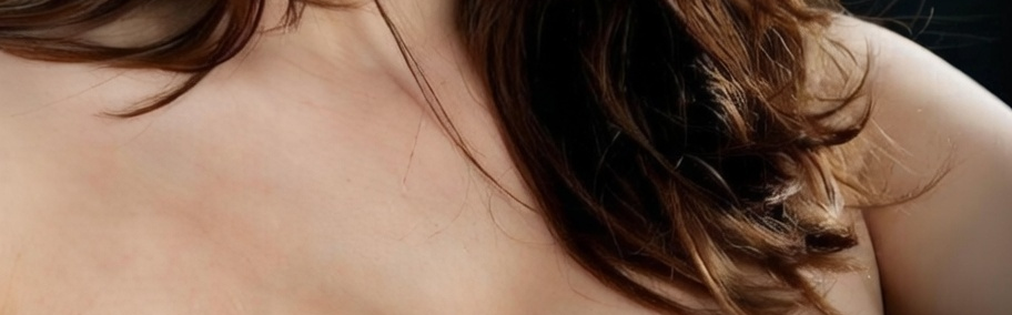 TTi1_12's tweet image. Give a like to Ana de armas or have a terrible Valentine