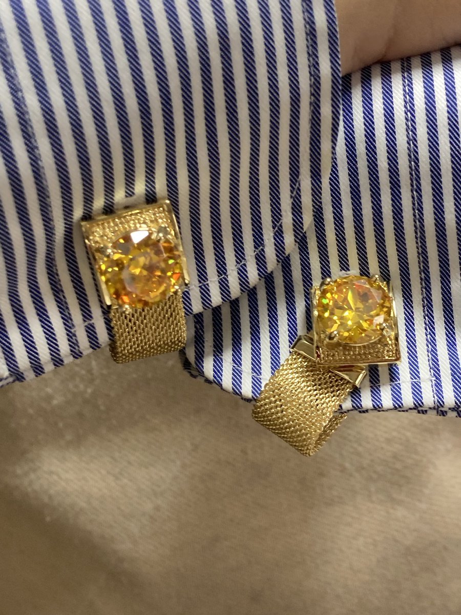 キンキラキンにさりげなくぅ〜〜〜🎶

#今日のカフス