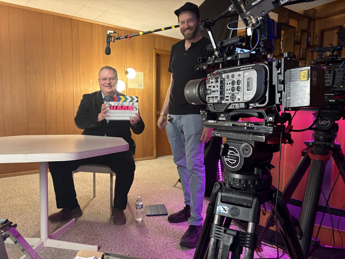 VicRyc's tweet photo. A true crime documentary that features an interview with me (and others) drops Feb. 19 on Hulu: Girl on the Run: The Hunt For America's Most Wanted Woman https://t.co/KsDfi7Zf06