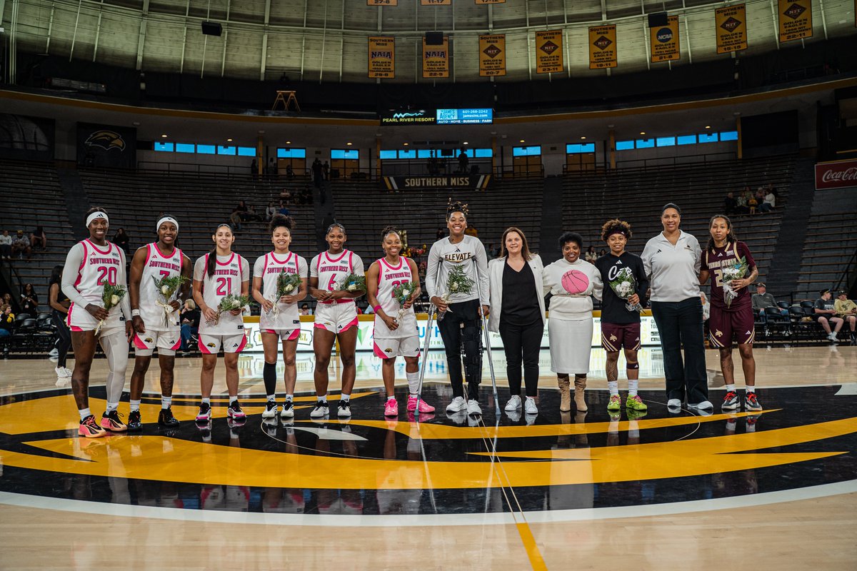 SouthernMissWBB's tweet photo. Celebrating our seniors 🫶

@TXStateWBB | #ELEVATE | #SMTTT https://t.co/ccg4PCifAK