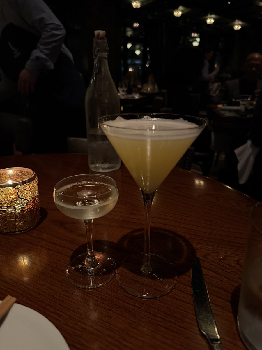 beautybyaubri_'s tweet image. Happy valentines @ catch Dallas 🍸✨