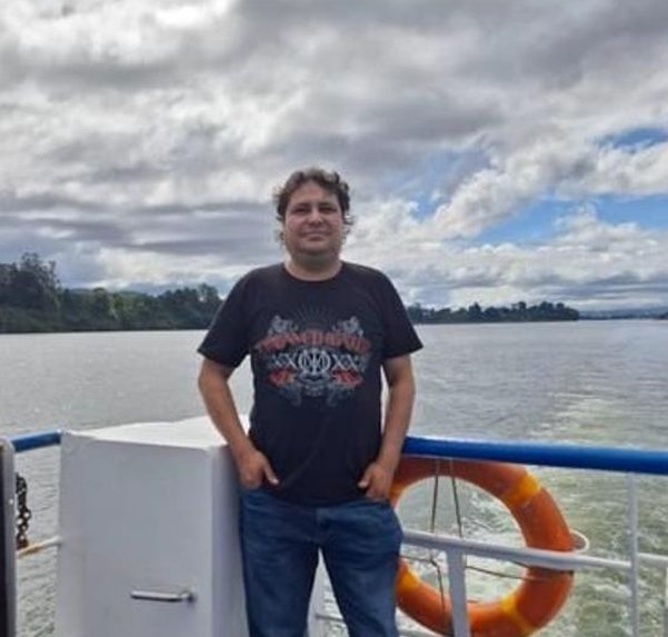 rainyque's tweet image. 駅へいる 👩‍🚀