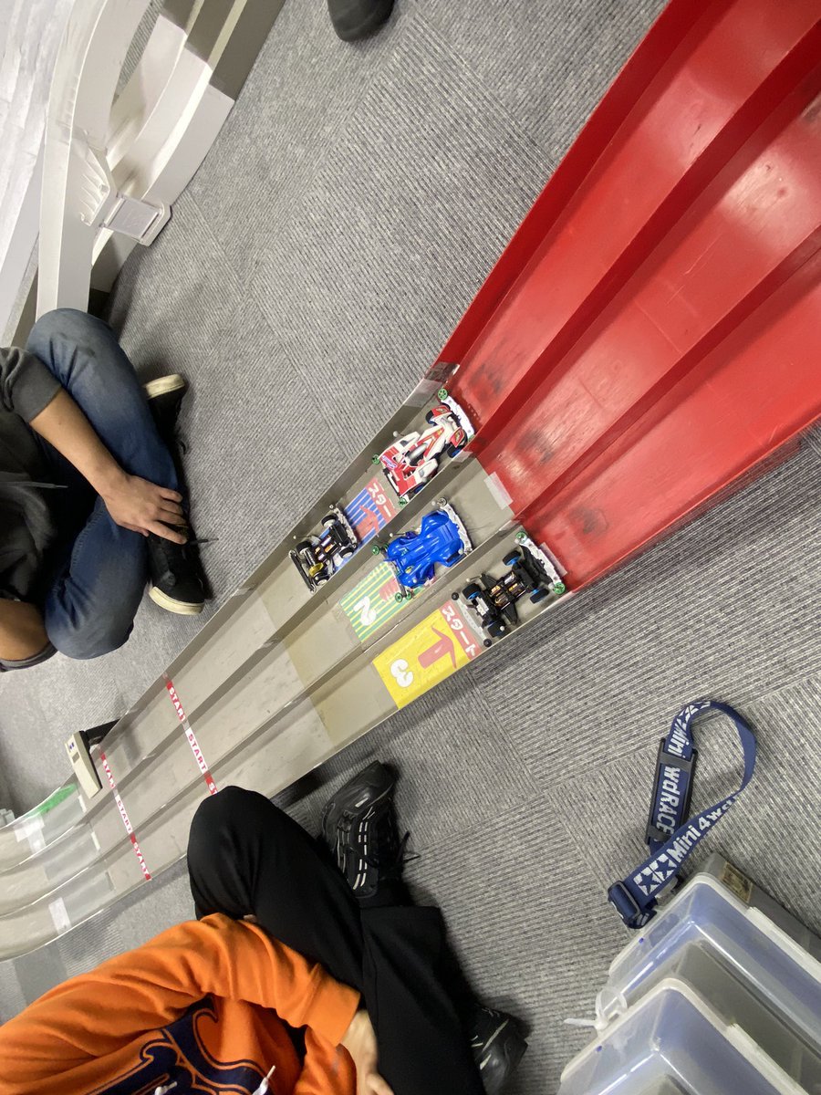 皆で楽しく癒しのミニ四駆を