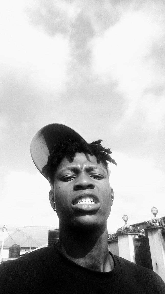 dfwindrxx's tweet photo. drop a pic of u under this post of e sure for u say u fine pass me 😁😅

Where my mutuals ? Make una engage 👇 https://t.co/xCnpVetbkN
