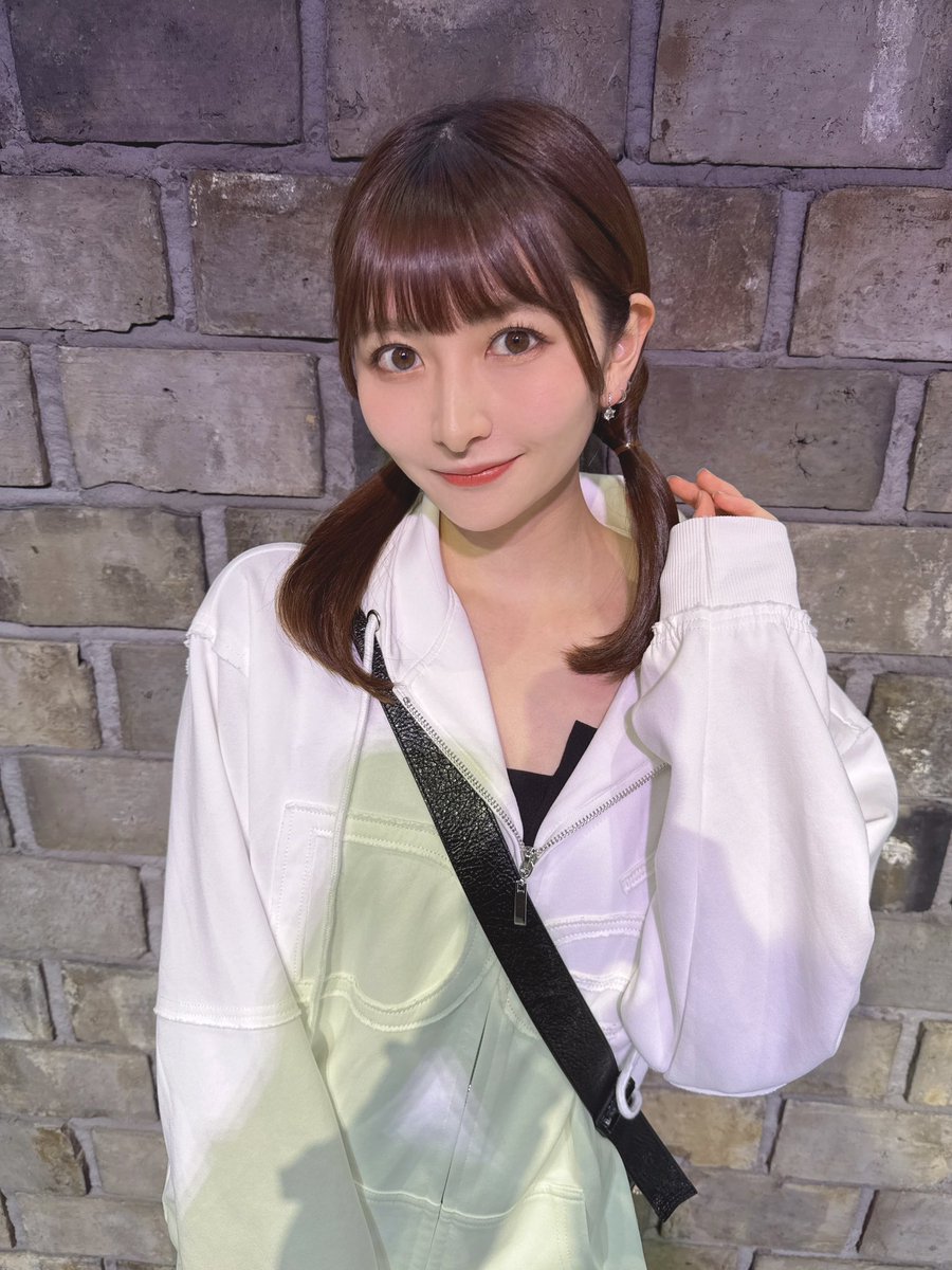 おはよう！！27歳になりました！！

いま支えてくれている人達を何より大切に、その輪をもっと大きく広げてたくさんの人を幸せにできるような人間になりたいです🦐🦐🦐🦐