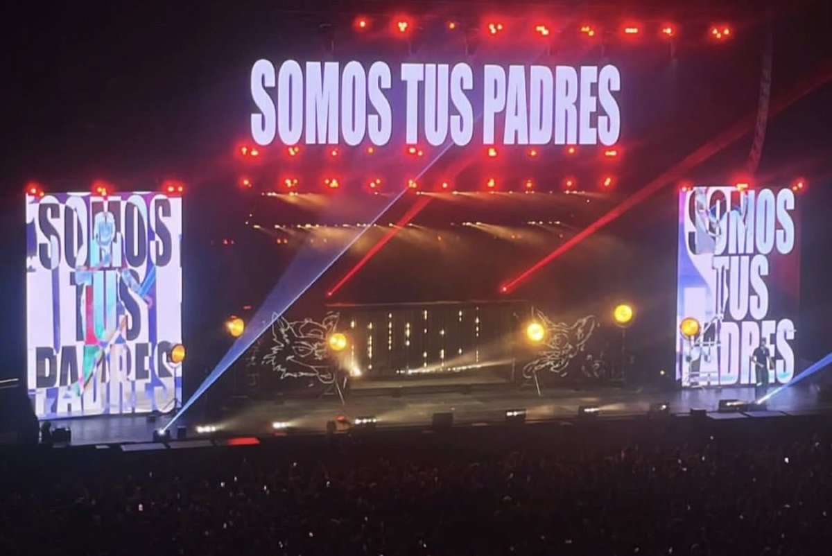 claauro_'s tweet photo. el concepto de "somos tus padres" pelos https://t.co/5p0GIMVPYL