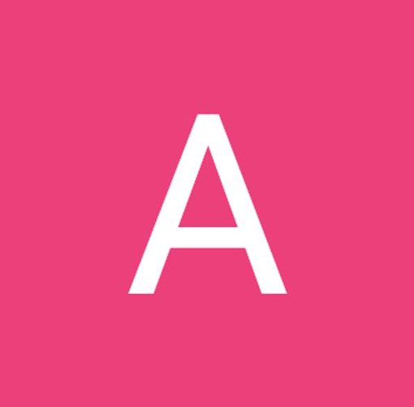 Weidee's tweet image. 読書を今する 🌧️