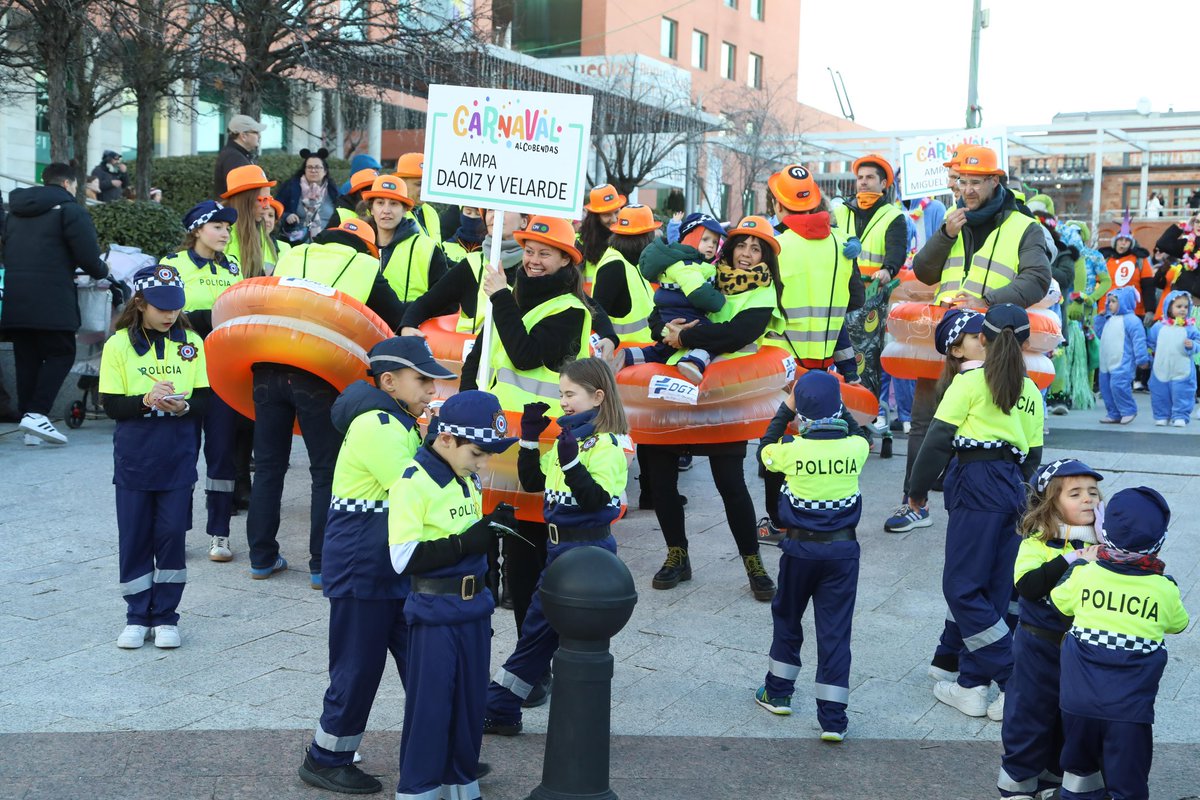 💙 Las calles de #Alcobendas han vibrado con la magia del Carnaval, llenándose de color, alegría y mucha ilusión.

🎉 Hemos vivido una jornada increíble, repleta de sorpresas, risas y momentos inolvidables que quedarán en el recuerdo de todos.