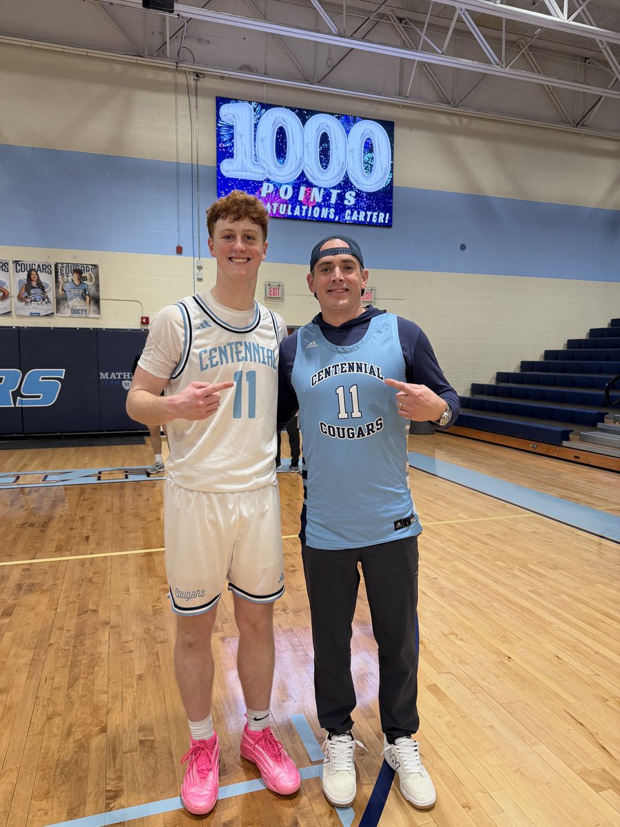 Thizzle42's tweet photo. Mr 1K!! Congrats! Been a fun 4 years watching you grow into an elite scorer, leader, and even better person. #C1K https://t.co/grTVpRs2gm