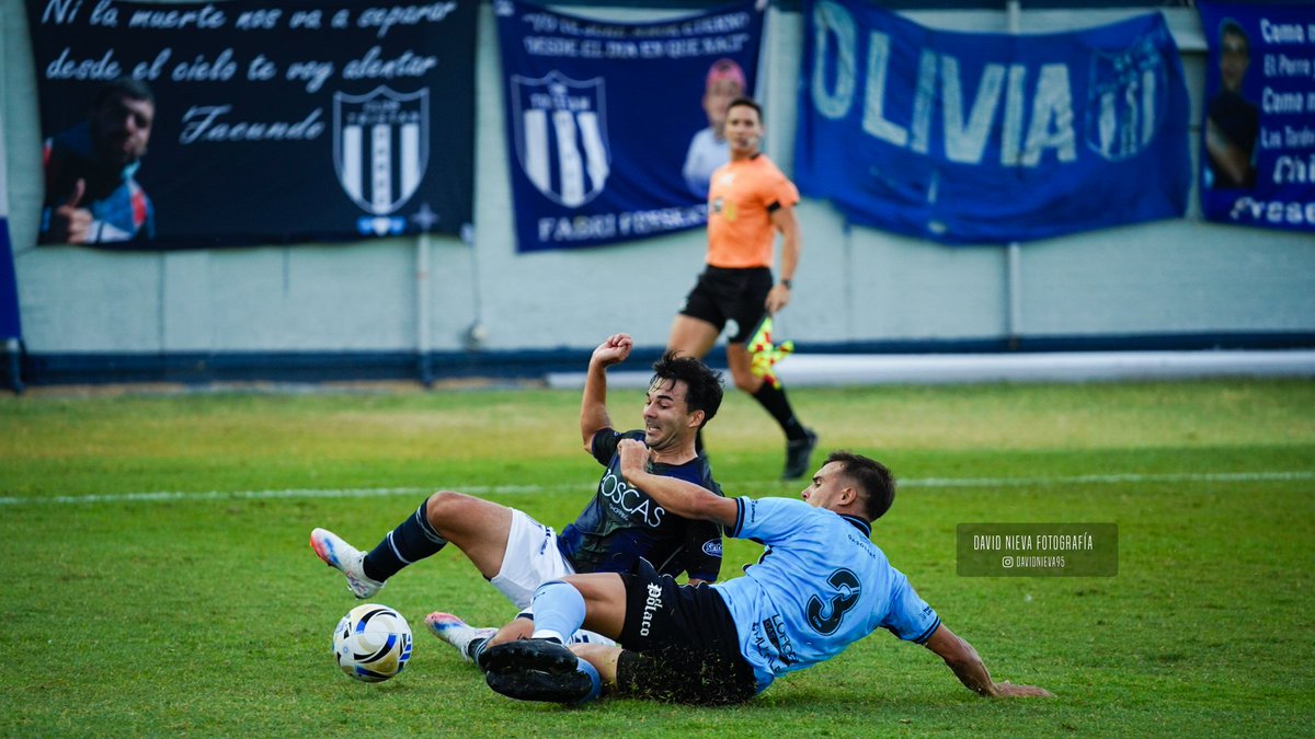 davidnieva95's tweet photo. 25'ST 
@TSuarezOficial 0-0 @TemperleyOK https://t.co/KcZViCi0vW
