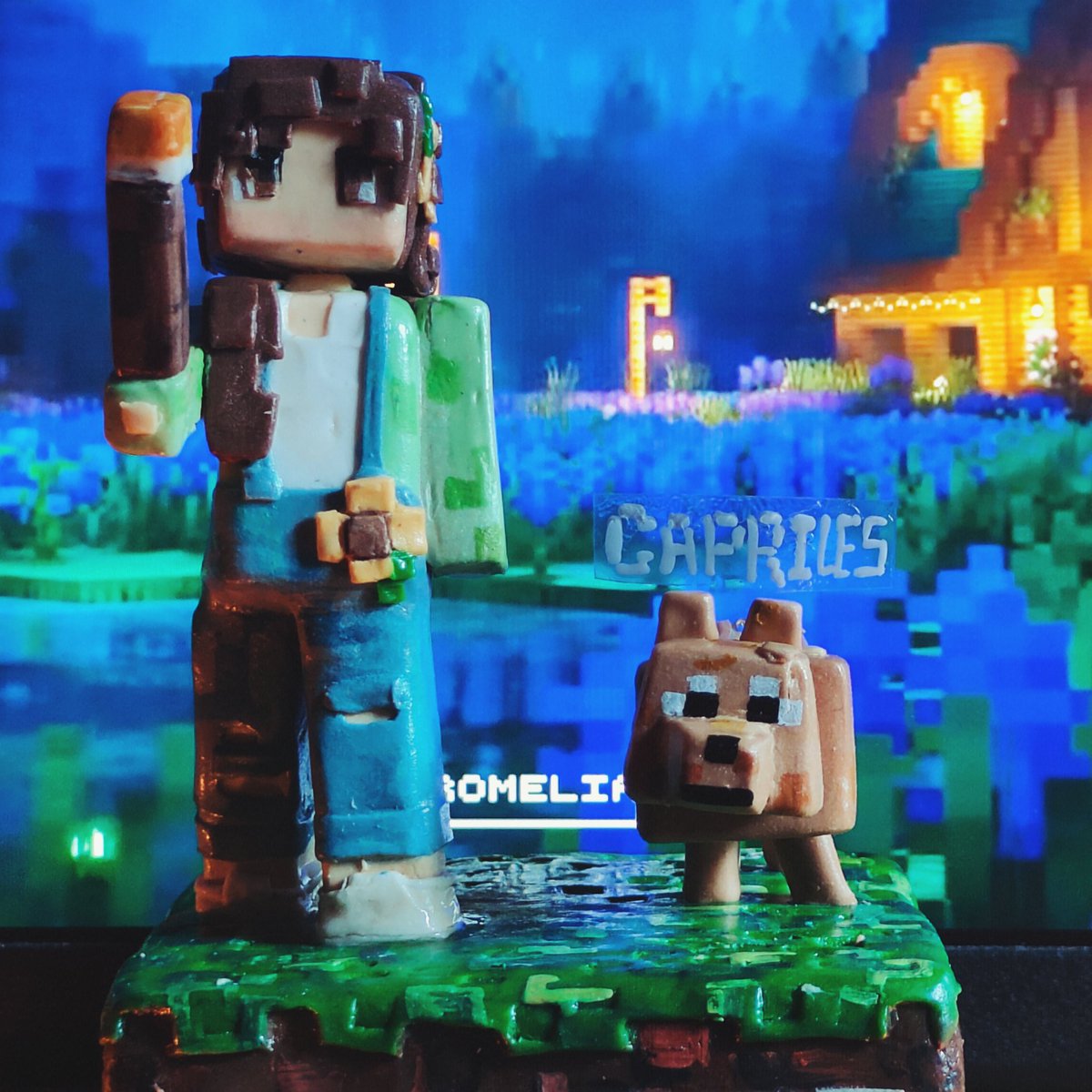 RamiritaT's tweet photo. Mi esposo modeló en 3D mi skin de Minecraft y a mi perrete que cruzó el arcoiris hace 2 años y medio. Lo mandó a hacer en cerámica fría. Ese fue su regalo de San Valentín. Escojan bien, yo ya gané en la vida. ❤️ https://t.co/sfVpfPD8ic