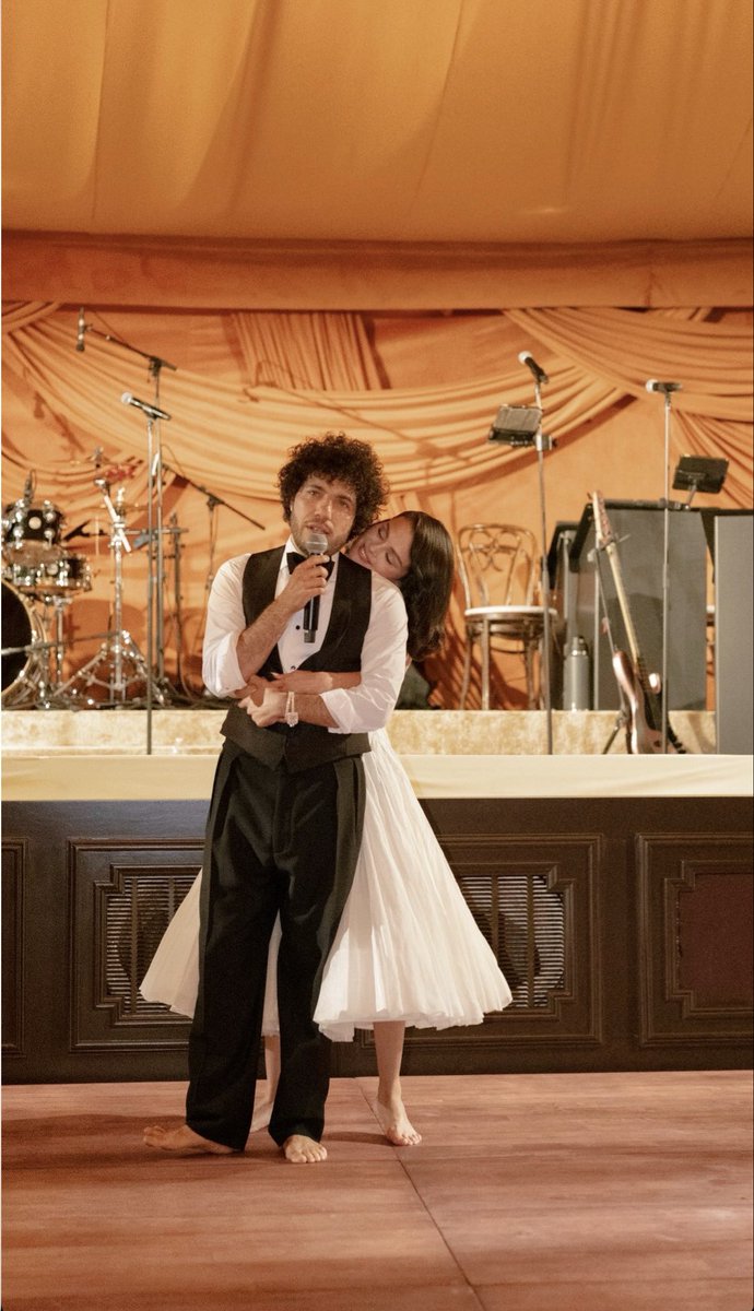 it's literally "love you like a love song" - happy valentines day ♡