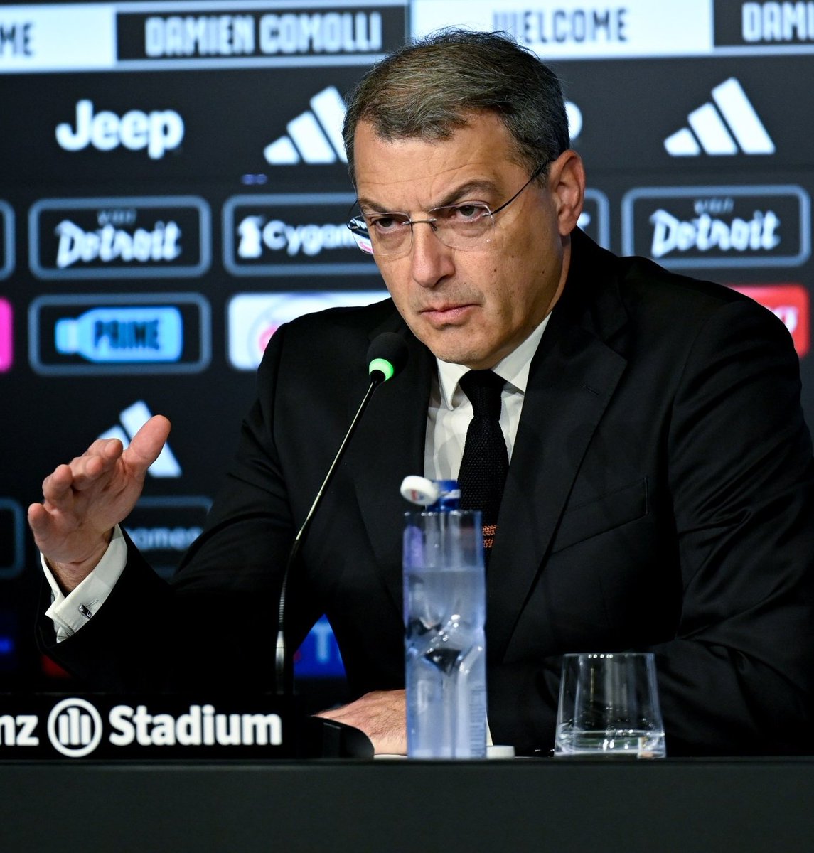 Pueblo_Juve's tweet photo. 🎙Damien #Comolli en RDP tras el #InterJuventus:

"Quiero disculparme con los aficionados porque esta noche no hemos podido jugar al fútbol
Hemos perdido 3 puntos, pero el fútbol italiano ha perdido más de 3 puntos, ha perdido credibilidad
Esto es inaceptable
Nosotros, como club, propiedad y entrenador, lucharemos hasta el final de la temporada"

[ @BaridonMarco - @junews24com ]
#InterJuve #Juventus #Juve