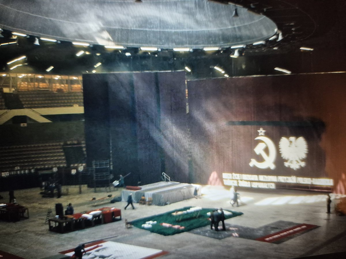 HDDA04's tweet photo. In dieser Halle zum ersten Mal Metallica gesehen. 
#diebleikinder #katowice #spodek https://t.co/0Lm3WcJpJJ