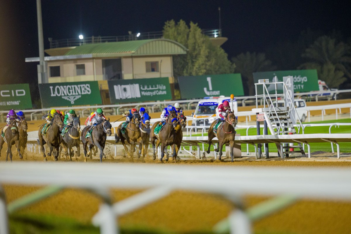 #عدسة_الوئام توثّق لحظة فوز الجواد «فور إيفر يونغ» في النسخة السابعة من كأس السعودية 2026، على ميدان الملك عبدالعزيز للفروسية بالرياض

📸 @m_alJulaifi 
📸 <a href="/sal3esa/">سلطان العيسى</a>

#الوئام_الرياضية