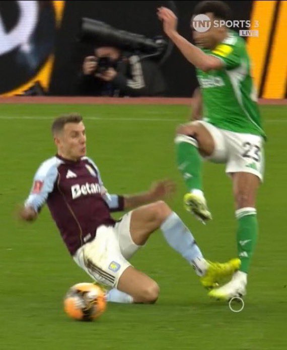 PurelyFootball ℗ tweet media