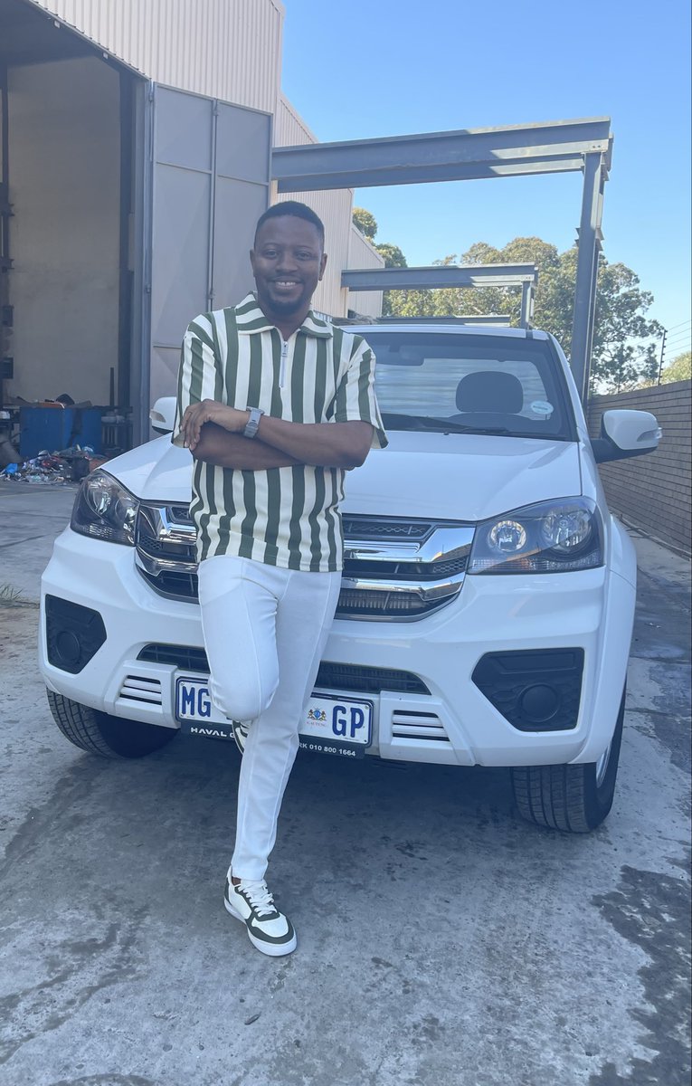 SebakengThabang's tweet photo. Outfit of the day https://t.co/kQ42YcP8Ln