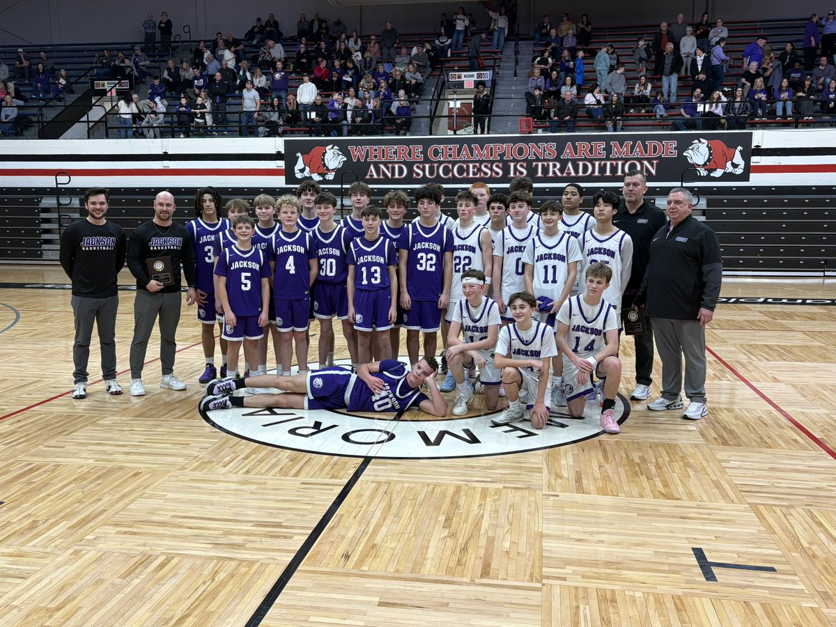 PurpleNGoldCrew's tweet photo. What a great day to be a Polar Bear!! Both 8th grade teams battled each other in the FL Championship game! Followed by both 7th grade teams competing for a FL Championship!!! GREAT seasons for all 4 teams!! #GoBears 🐻‍❄️🏀 https://t.co/8kUzL23i53
