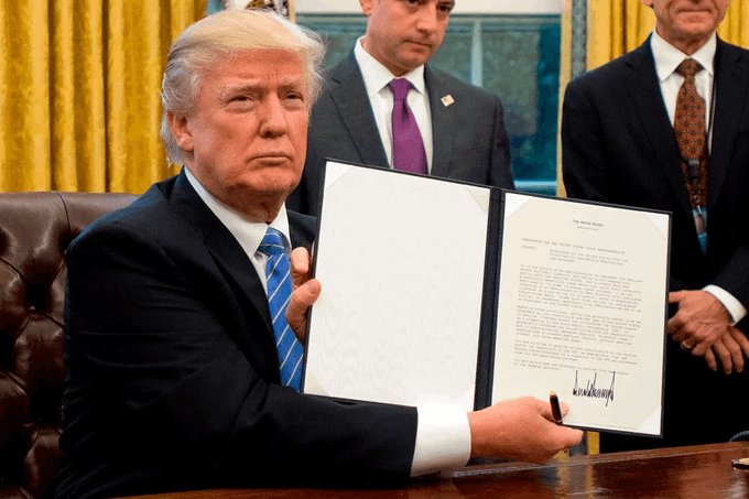 BitcoinPulseX's tweet photo. 🚨 BREAKING:

🇺🇸 THE U.S. SENATE IS SET TO REVIEW A $BTC AND CRYPTO MARKET STRUCTURE BILL ON MONDAY AT 2:00 PM.

IF PASSED, THIS LEGISLATION COULD OPEN THE DOOR FOR TRILLIONS IN NEW CAPITAL TO ENTER THE SPACE.

EXTREMELY BULLISH FOR CRYPTO MARKETS. 🔥🚀 https://t.co/D6tBxlXob6