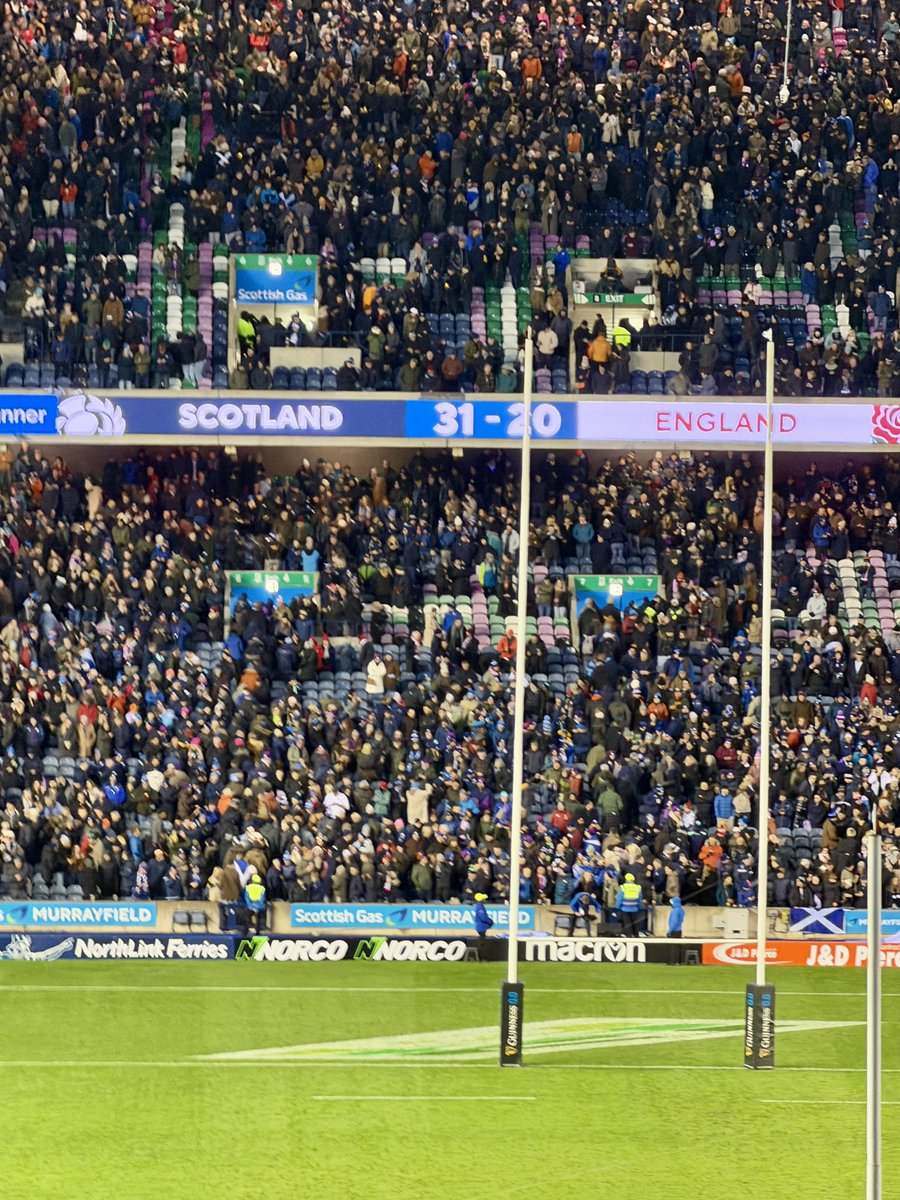 Happy Valentine’s Day - screamed myself hoarse. Now home for some 🥂 🏴󠁧󠁢󠁳󠁣󠁴󠁿 🏉 

#asone #6Nations2026 #calcuttacup