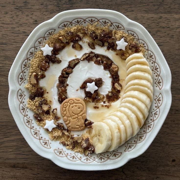 m 𝜗𝜚 tweet media