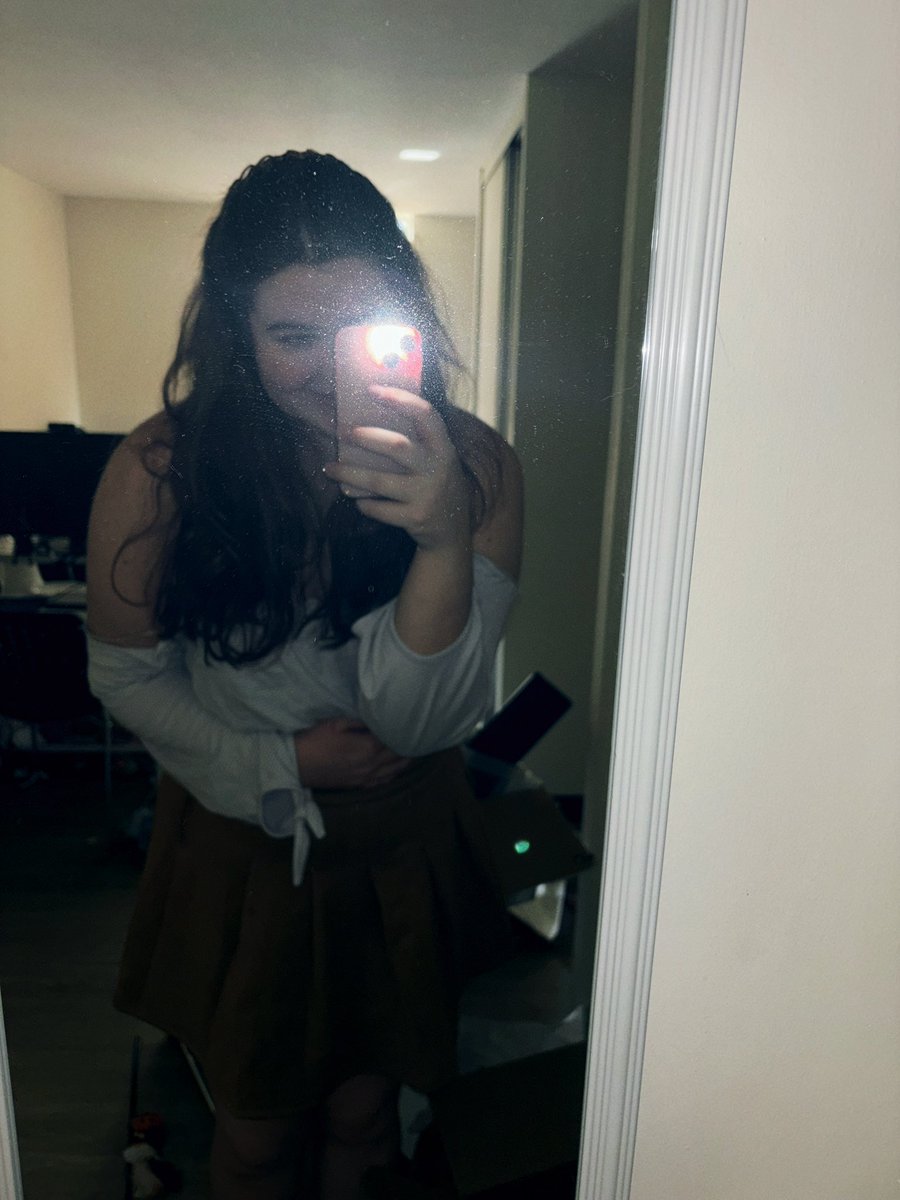 QueenFrosti's tweet photo. Happy Valentine’s Day🤍 https://t.co/AaRsolztuS