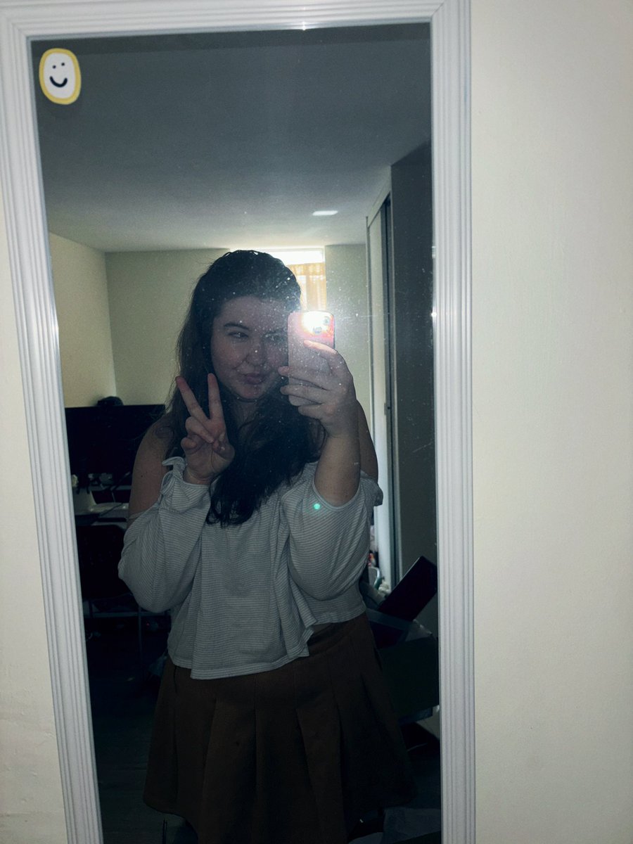 QueenFrosti's tweet photo. Happy Valentine’s Day🤍 https://t.co/AaRsolztuS