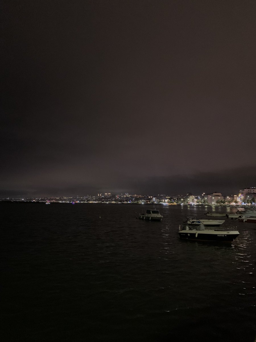 Ben veganım diye kovamı denize atacak bir trabzonlu gelmeyecekse hamsi tutmaya başlayacağım şimdi