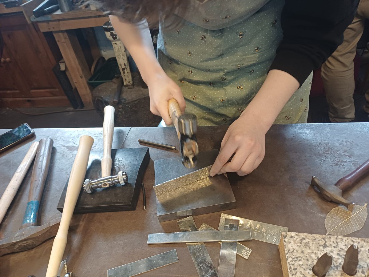 JimQuirkymetals's tweet photo. Today we were in the workshop making cuffs...A session with duo, Mum and daughter, who were novices to metalwork.They made such lovely individual pieces ! We have a few spaces left on some workshops for February. https://t.co/YRhYUHVB77
#Sheffield #workshopexperience #making https://t.co/U3Gq10HTcQ