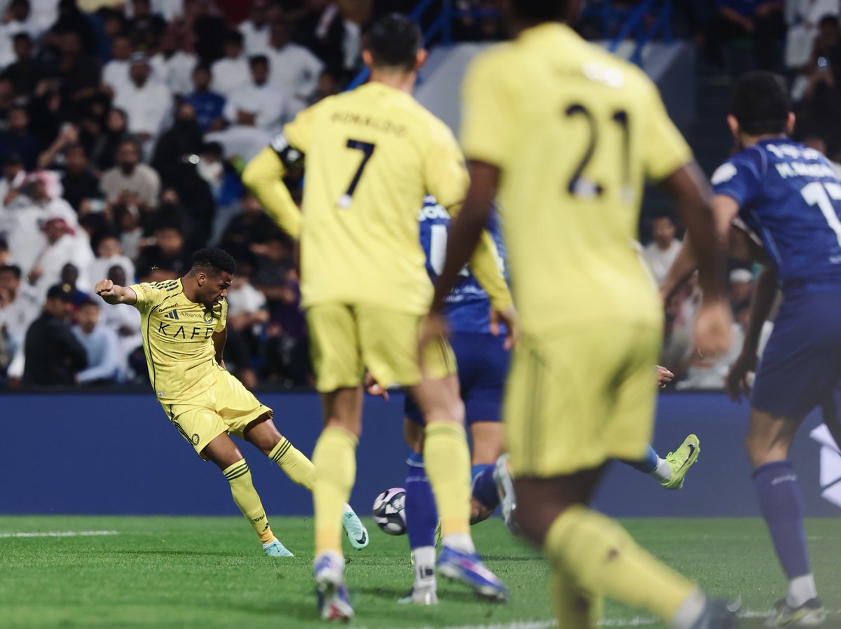 AlNassrFC's tweet photo. ابن #النصر .. قلـبه على النصر دايم 💛 https://t.co/AlKuAyEEh3
