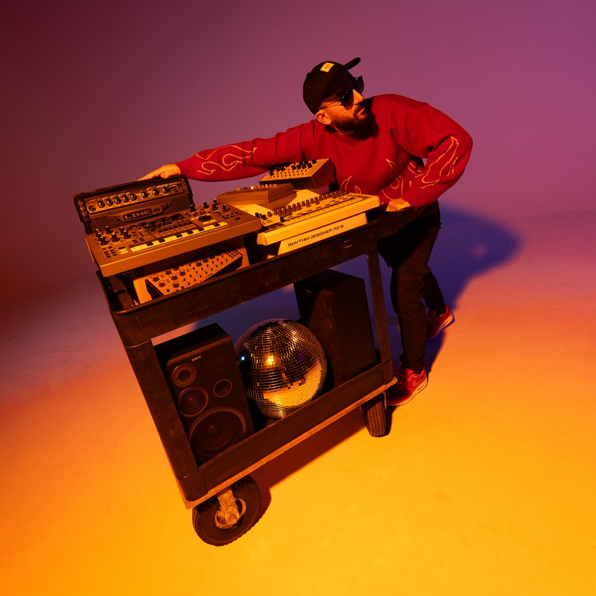 hatiras's tweet photo. Check out my new single "Hero Strings" on @spacediscorecs! https://t.co/1EtR0S37K7

#HouseMusic #Spacedisco #Hatiras #HeroStrings https://t.co/I8usfveX2F