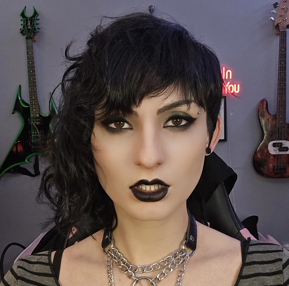 "masculine jaw" and it's just Sigourney Weaver's jawline