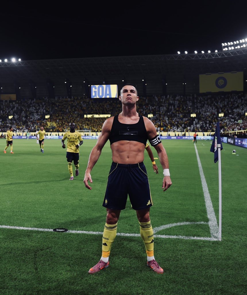 totalcristiano's tweet photo. 🚨 Cristiano Ronaldo since 30:

• 591 games.
• 499 goals.
• 105 assists. https://t.co/npyYO8ymJT