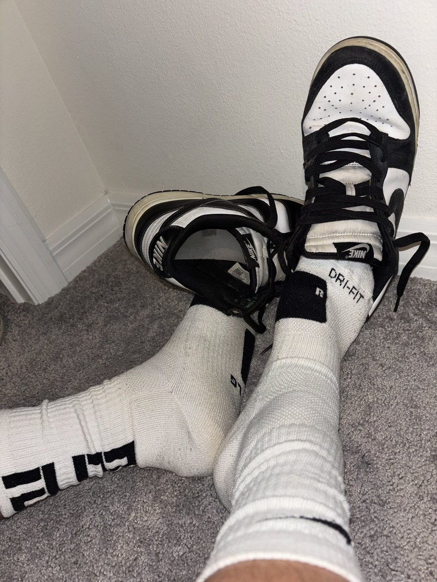 Who do ya love? Panda Dunks or Elites?