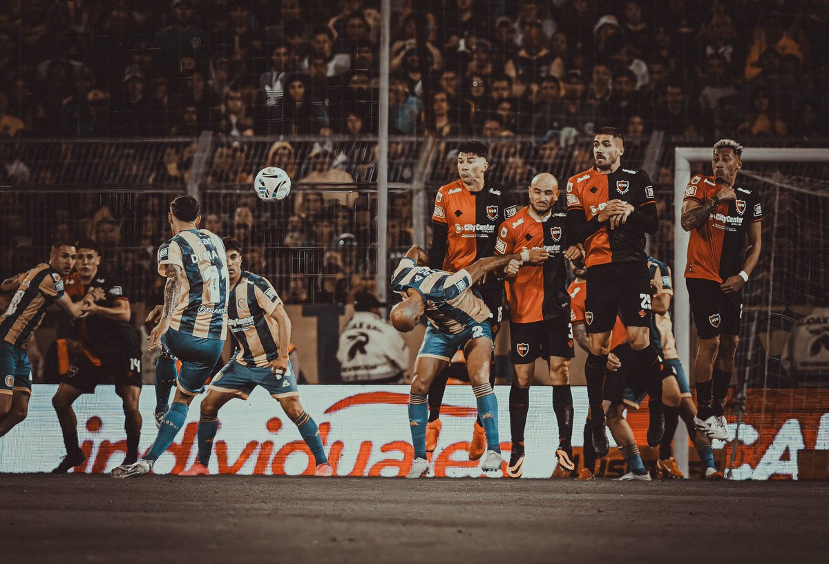 ElChacoDelTW's tweet photo. La reivindicación más grande en la historia del Club Atlético Rosario Central.

Feliz cumpleaños, Angelito. El respeto de los tuyos no tiene precio, y te lo ganaste para siempre. 🫶🇺🇦 https://t.co/5Mwp3rVfDa