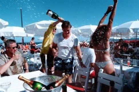 Life’s too short to take everything so seriously.

Work hard, but don’t forget to laugh.
Chase goals, but enjoy the ride.

Have fun,
it’s what makes the journey worth it.