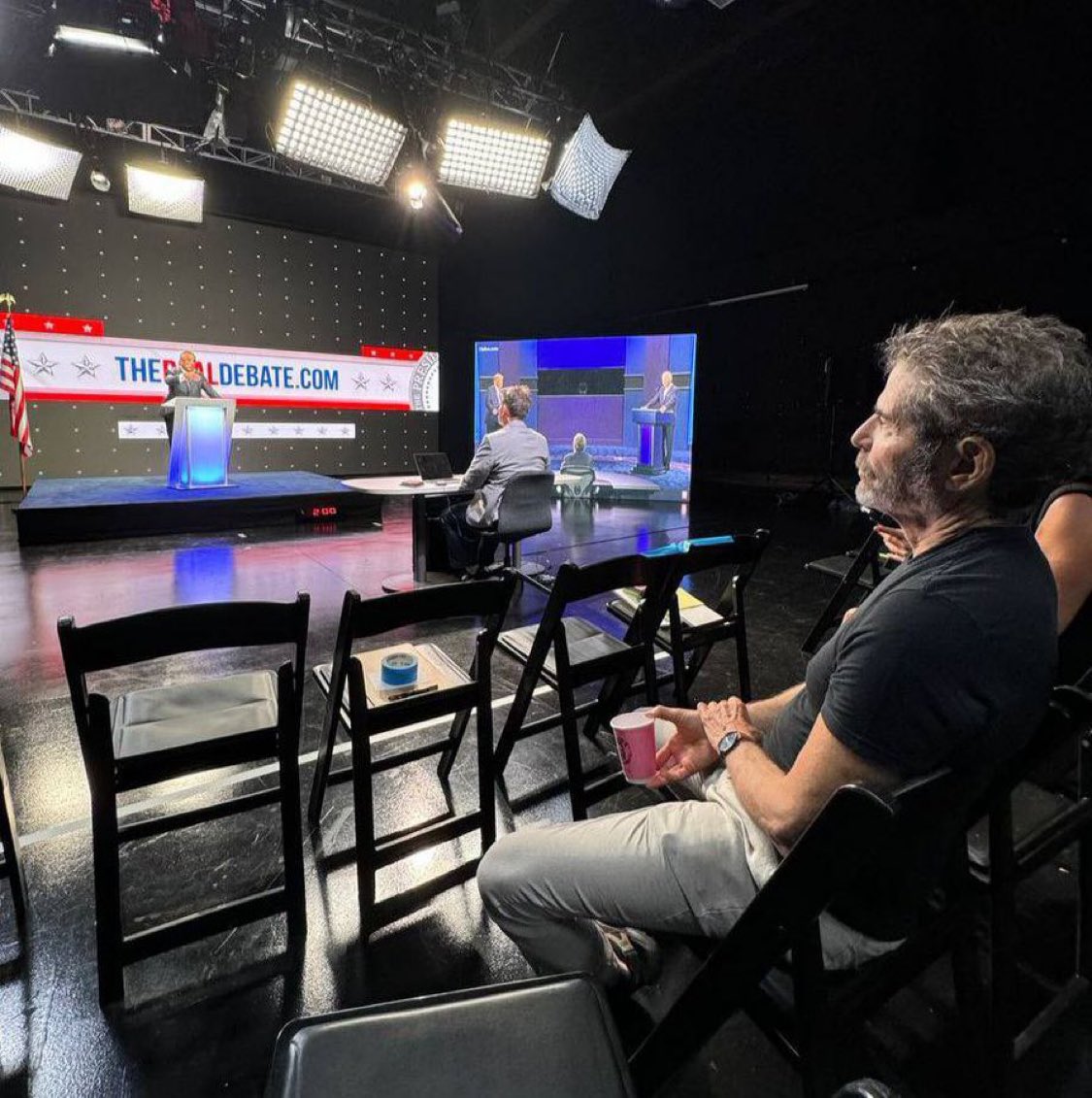 AM STILL ALIVE 🙂
HERE IS MY RECENT PICTURE 🖼️ 
IT WAS TAKE ON AWARE  😉 
IS TIME FOR ME TO SHOW THE WORLD MYSELF 
AND AM ALSO EXPOSING THE TRUTH TO THE WHOLE WORLD 🌎
IS TIME FOR JUSTICE ⚖️ 
THE END IS NEAR ⏰ 
GIVE ME A FOLLOW <a href="/John_Fkj/">John F Kennedy JR</a>
IF YOU BELIEVE AM STILL ALIVE 🙂